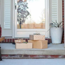 Load image into Gallery viewer, 5 Mil Gloss Wrapping Paper 36 x250 (3 inch core)
